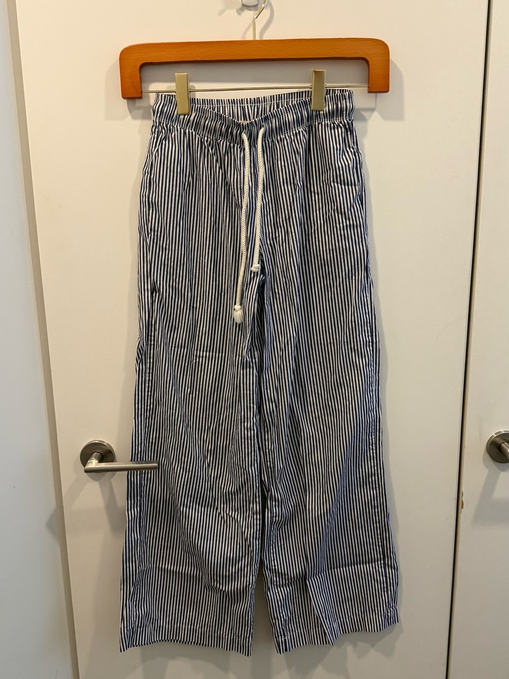 Donni pop pants blue & white striped size XS